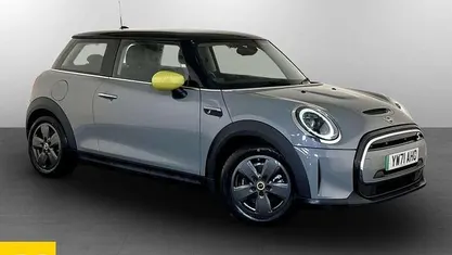 Used Mini Cooper Level 1 135 kW (184 HP) 2023 Hatchback