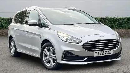 Gebraucht Ford S-MAX Titanium 190 PS (139 kW) 2022 Silber Van / Kleinbus