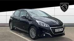 Used 2018 Peugeot 208 Signature Sky Hatchback | £6,184 (Fair price)