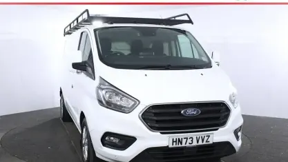 Begagnad Ford Transit Custom Limited 131 HK (96 kW) 2023 Vit Van
