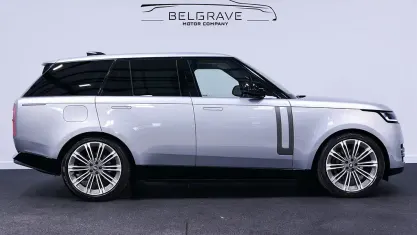Used Land Rover Range Rover SE 441 HP (324 kW) 2023 Hakuba silver metallic SUV