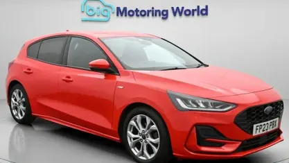 Used Ford Focus ST-Line 125 HP (91 kW) 2023 Red Hatchback