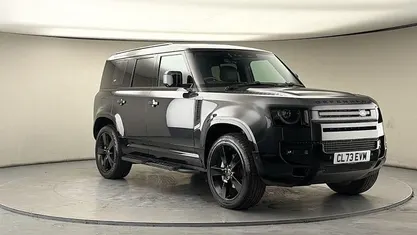 Usado Land Rover Defender HSE Dynamic 300 HP (220 kW) 2023 Cinzento SUV