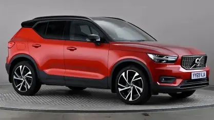 Used Volvo XC40 R-Design Pro 190 HP (139 kW) 2020 Red SUV