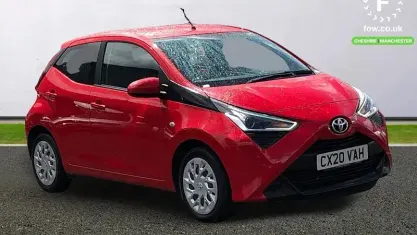 Used Toyota Aygo X-play 72 HP (52 kW) 2020 Red Hatchback