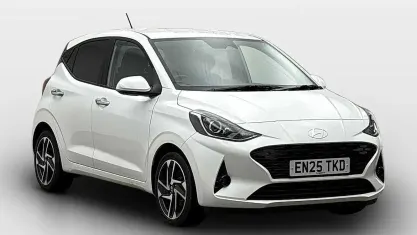 Used Hyundai i10 Premium 79 HP (58 kW) 2025 White Hatchback