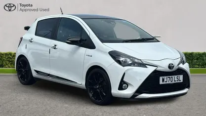 Used Toyota Yaris Hybrid Sport 101 HP (74 kW) 2019 Pure white bitone Hatchback