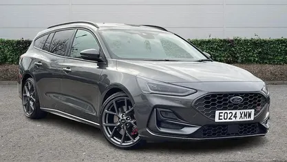 Usado Ford Focus ST 280 HP (205 kW) 2024 Cinzento Carrinha
