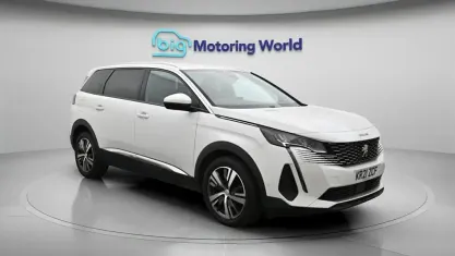 Used Peugeot 5008 Allure Premium 131 HP (96 kW) 2021 White SUV
