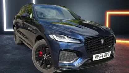 Begagnad Jaguar F-Pace R-Dynamic 204 HK (150 kW) 2024 Blå SUV