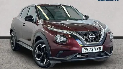 Używany Nissan Juke N-Connecta 114 KM (83 kW) 2023 Czerwony SUV