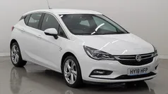 White Used 2018 Vauxhall Astra SRi Hatchback | £10,190 (Fair price)