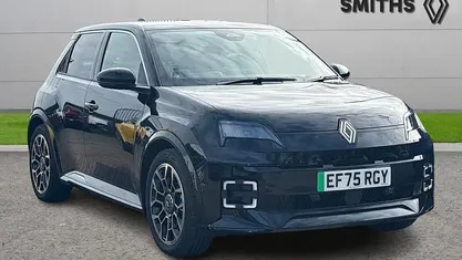Used Renault 5 E-Tech Komfort 110 kW (150 HP) 2025 Hatchback