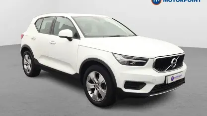Usado Volvo XC40 Momentum 163 HP (119 kW) 2020 Branco SUV