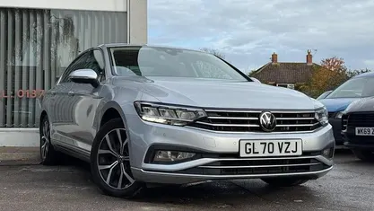 Used VW Passat SEL 150 HP (110 kW) 2020 Silver Sedan