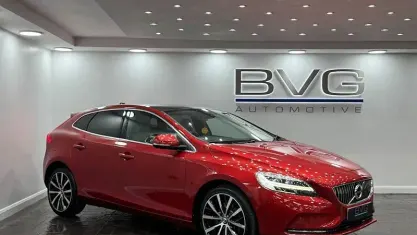 Used Volvo V40 Inscription 150 HP (110 kW) 2019 Red Hatchback