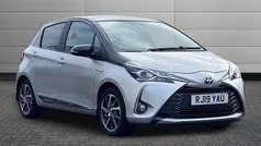 Silver Used 2019 Toyota Yaris Hybrid Hatchback | £11,901 (Fair price)
