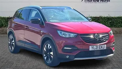 Used Vauxhall Grandland X Edition 131 HP (96 kW) 2021 Red SUV