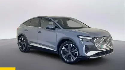 Usado Audi Q4 Sportback e-tron S-Line 125 kW (170 HP) 2022 Cinzento SUV