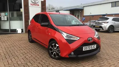 Used Toyota Aygo Trend 72 HP (52 kW) 2020 Red Hatchback