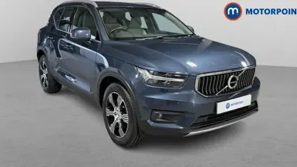 Begagnad Volvo XC40 Inscription 197 HK (144 kW) 2020 Blå SUV