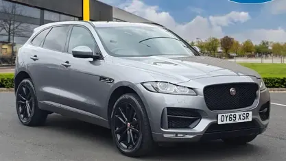 Usado Jaguar F-Pace R-Sport 179 HP (131 kW) 2019 Cinzento SUV