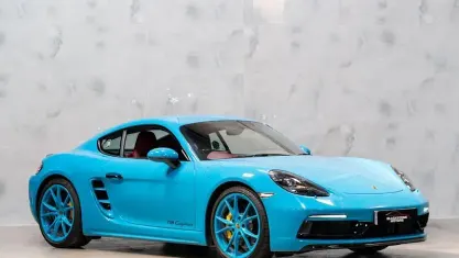 Used Porsche 718 Cayman 300 HP (220 kW) 2025 Coupe