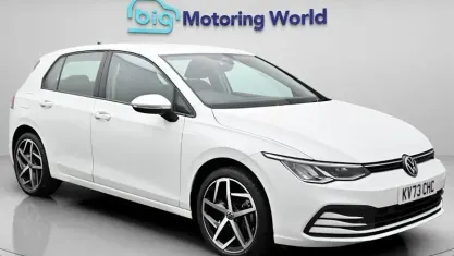 Used VW Golf VIII Life 110 HP (80 kW) 2023 White Hatchback