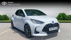 Pure white Used 2022 Toyota Yaris Hybrid Sport Hatchback | £17,590 (Good price)