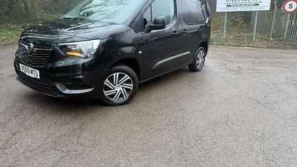 Used Vauxhall Combo Sportive 101 HP (74 kW) 2021 MPV