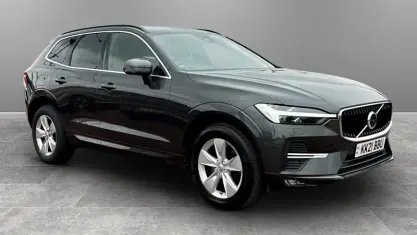 Used Volvo XC60 Momentum 250 HP (183 kW) 2021 Grey SUV