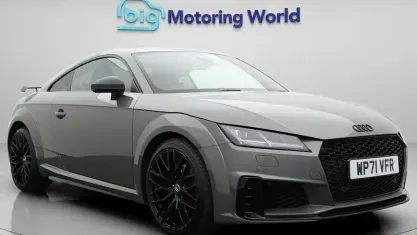 Begagnad Audi TT Black Edition 197 HK (144 kW) 2024 Sportkupé