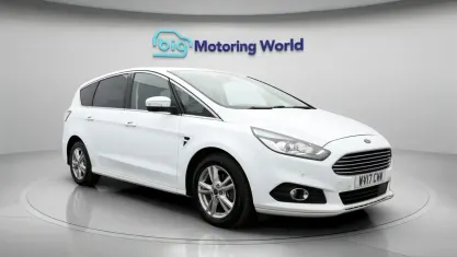Used Ford S-MAX Titanium 179 HP (131 kW) 2017 White MPV