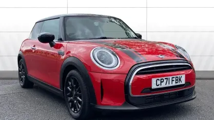 Used Mini Cooper Classic 136 HP (100 kW) 2021 Red Hatchback
