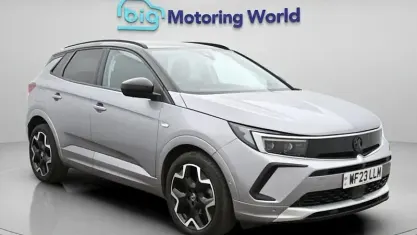 Second-hand Vauxhall Grandland X Ultimate 131 CP (96 kW) 2023 Gri SUV