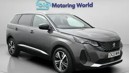 Second-hand Peugeot 5008 Allure+ 131 CP (96 kW) 2023 Gri SUV