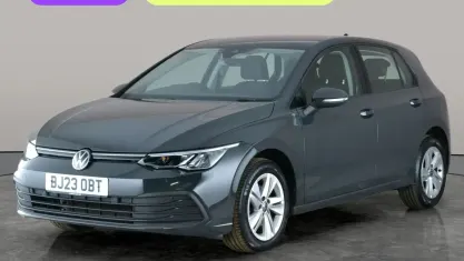 Usado VW Golf VIII Life 116 HP (85 kW) 2023 Cinzento Citadino