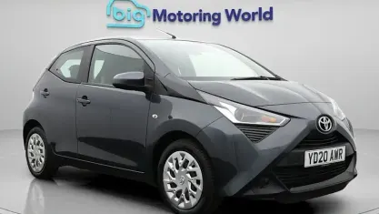 Used Toyota Aygo X-play 72 HP (52 kW) 2020 Grey Hatchback