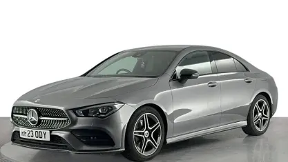 Używany Mercedes CLA220 Executive 190 KM (139 kW) 2022 Szary Sedan/Limuzyna