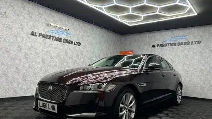 Used Jaguar XF Portfolio 179 HP (131 kW) 2016 Red Sedan