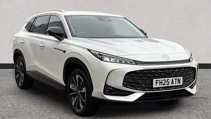 Used MG HS Trophy 170 HP (125 kW) 2024 Solid  white pearl SUV