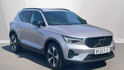 Used Volvo XC40 Plus 197 HP (144 kW) 2025 Silver SUV