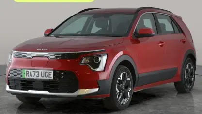 Usado Kia Niro 150 kW (204 HP) 2025 SUV