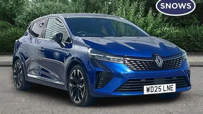 Used Renault Clio V Techno 143 HP (105 kW) 2024 Blue Hatchback