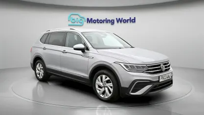 Begagnad VW Tiguan Allspace S 150 HK (110 kW) 2023 Silver SUV