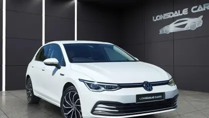 Usado VW Golf VIII Edition 131 HP (96 kW) 2023 Branco Citadino