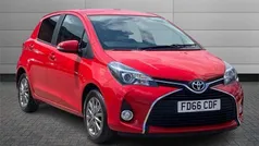 Chili red Used 2016 Toyota Yaris Hatchback | £9,695 (Fair price)