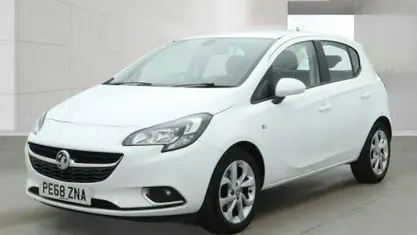 Used Vauxhall Corsa SRi 101 HP (74 kW) 2018 White Hatchback