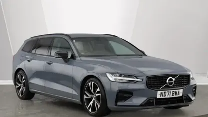 Usado Volvo V60 R-Design 163 HP (119 kW) 2021 Carrinha