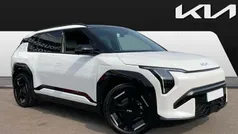White Used 2025 Kia EV3 GT-Line S SUV | £39,128 (Fair price)
